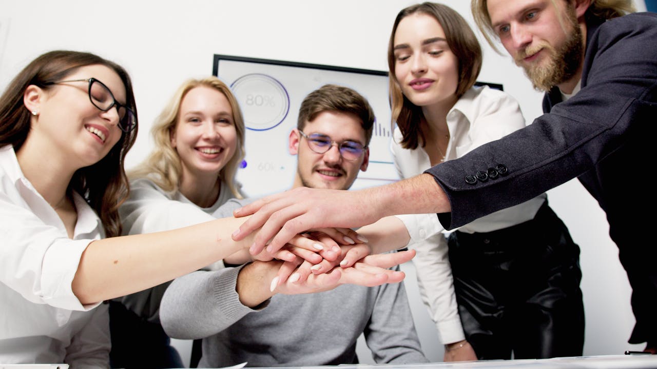 Команда GlobalNEX на офісній терасі